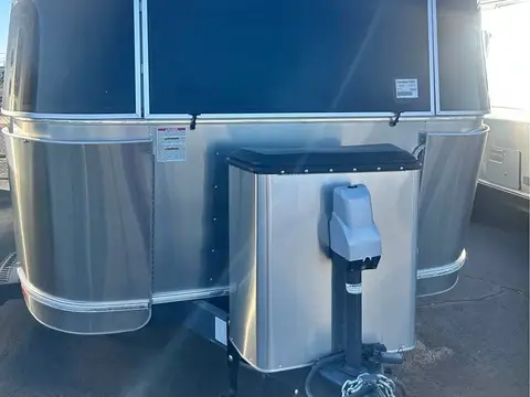 2016 Airstream Flying Cloud 25FB — photo 1