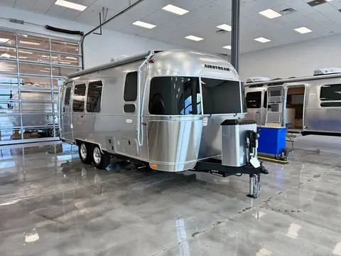 2026 Airstream Flying Cloud 23FBQ; — photo 1