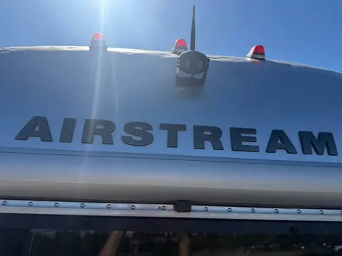 2022 Airstream Globetrotter 27FB — photo 5