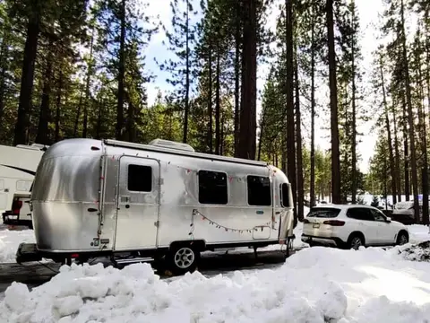 2020 Airstream Bambi 22 ft — photo 5