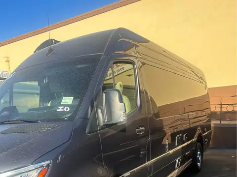 2025 Airstream Interstate 24GT — photo 3