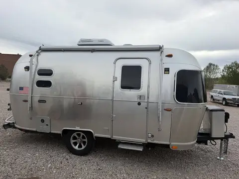 2023 Airstream Caravel 19CB — photo 2