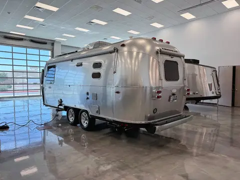 2026 Airstream Flying Cloud 23FBQ; — photo 3