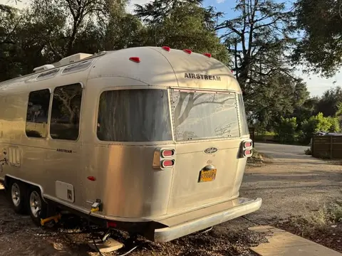 2007 Airstream Safari 25 FB 75th anniversary edition — photo 3
