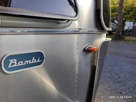 2020 Airstream Bambi 22 ft — photo 2